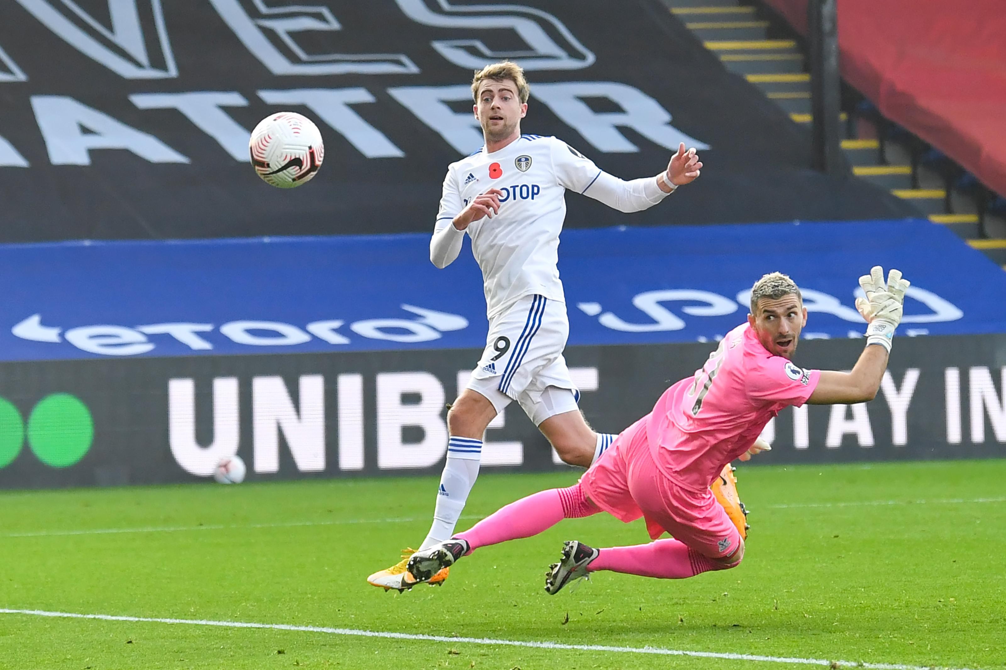 Azzi Fudd：2025年NCAA冠军+MOP 一个读满5年大学的康大偶像（读满五年的康大偶像Azzi Fudd：2025年NCAA称王并当选MOP）